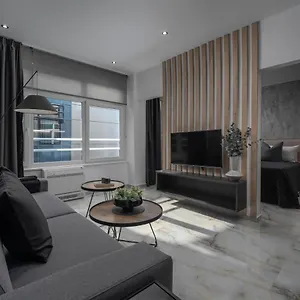 Apartament Nomades, Salonic